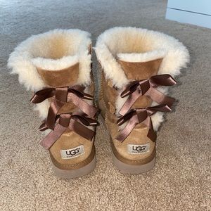 Brown Bow Uggs
